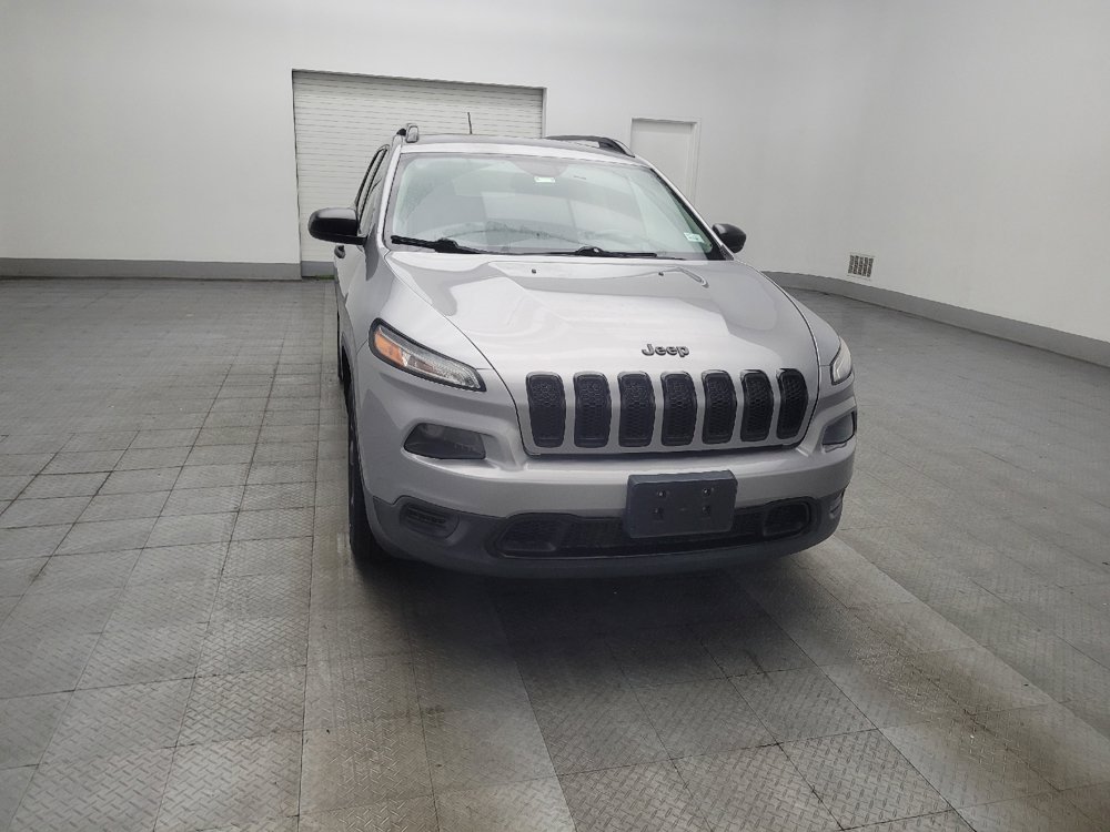Used 2017 Jeep Cherokee Sport FWD image 14