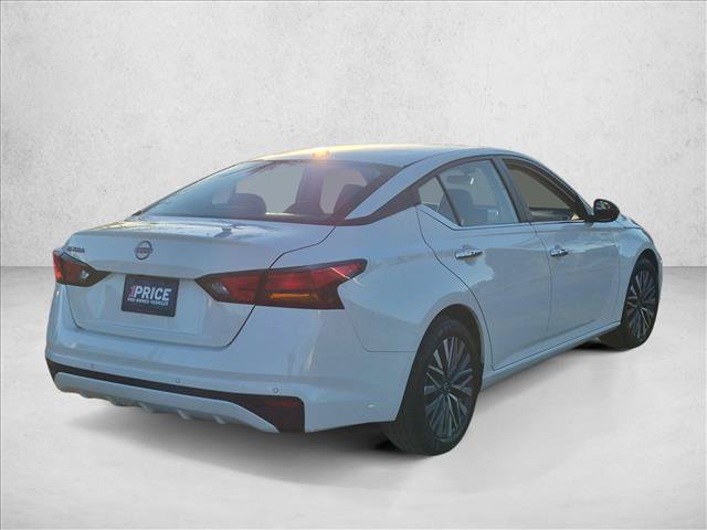 Used 2025 Nissan Altima 2.5 SV FWD image 5