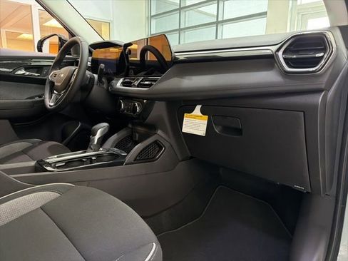 New 2026 Chevrolet TrailBlazer LT w/ Midnight Edition FWD image 20