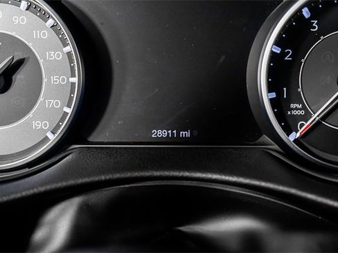 Used 2022 Maserati Levante GT image 48