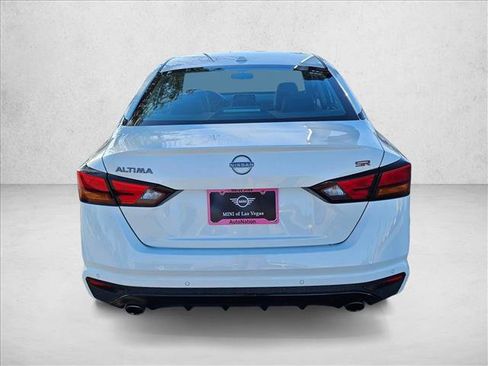Used 2024 Nissan Altima 2.5 SR FWD image 7