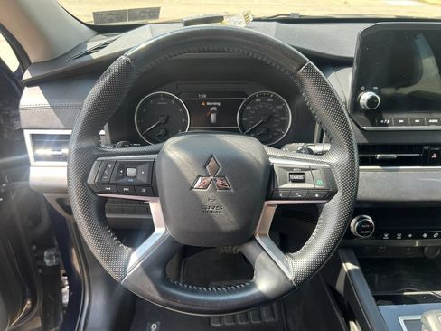 Used 2022 Mitsubishi Outlander SE AWD/4WD image 15