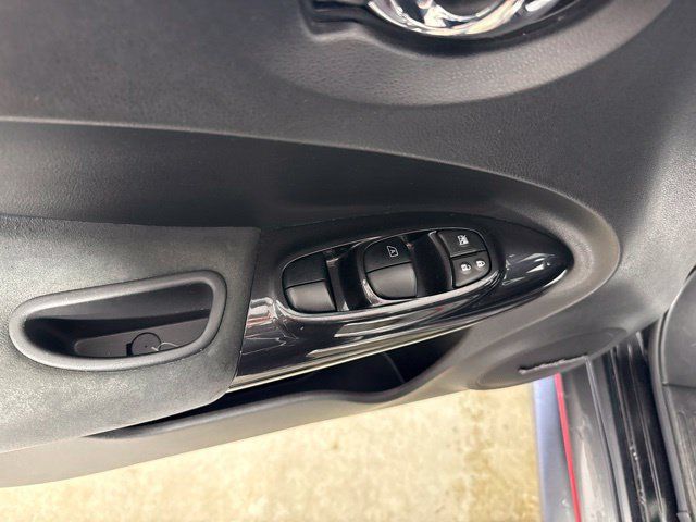 Used 2015 Nissan Juke AWD image 13