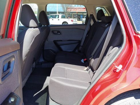 Used 2023 Nissan Rogue S image 9