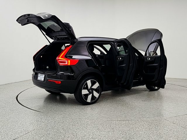 Certified 2023 Volvo XC40 Recharge Ultimate w/ Protection Package Premier AWD/4WD image 11