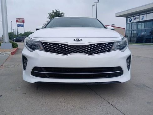 Used 2018 Kia Optima S w/ 18" Alloy Wheels Package FWD image 2