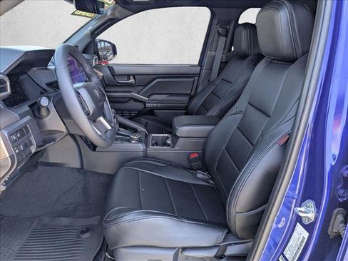 Used 2024 Toyota Tacoma TRD Sport image 16