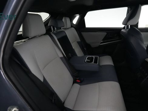 Used 2023 Subaru Solterra AWD image 5