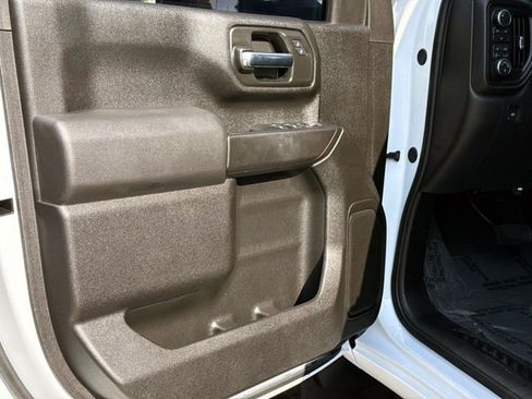 Used 2025 Chevrolet Silverado 2500 Custom w/ Custom Value Package AWD/4WD image 17