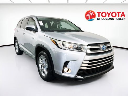 Used 2018 Toyota Highlander Limited AWD/4WD image 1