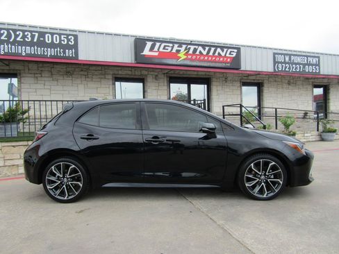Used 2022 Toyota Corolla XSE FWD image 5