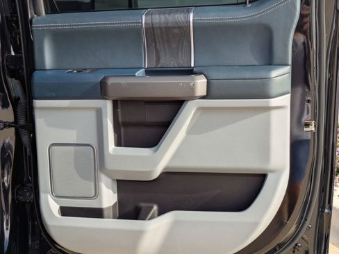 Used 2022 Ford F350 Limited image 25