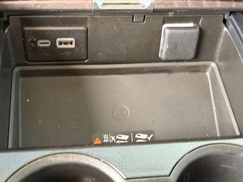 Used 2023 GMC Yukon Denali image 24