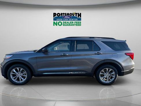 Used 2022 Ford Explorer XLT w/ Equipment Group 202A AWD/4WD image 2