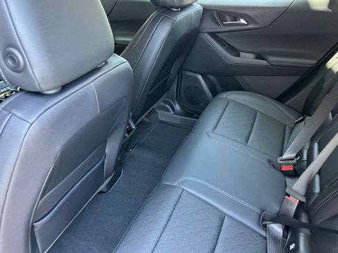 New 2026 Chevrolet Equinox LT w/ Convenience Package II FWD image 13