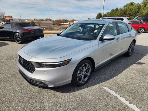 Certified 2024 Honda Accord EX-L image 8