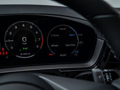 New 2026 Porsche Cayenne E-Hybrid Coupe image 21