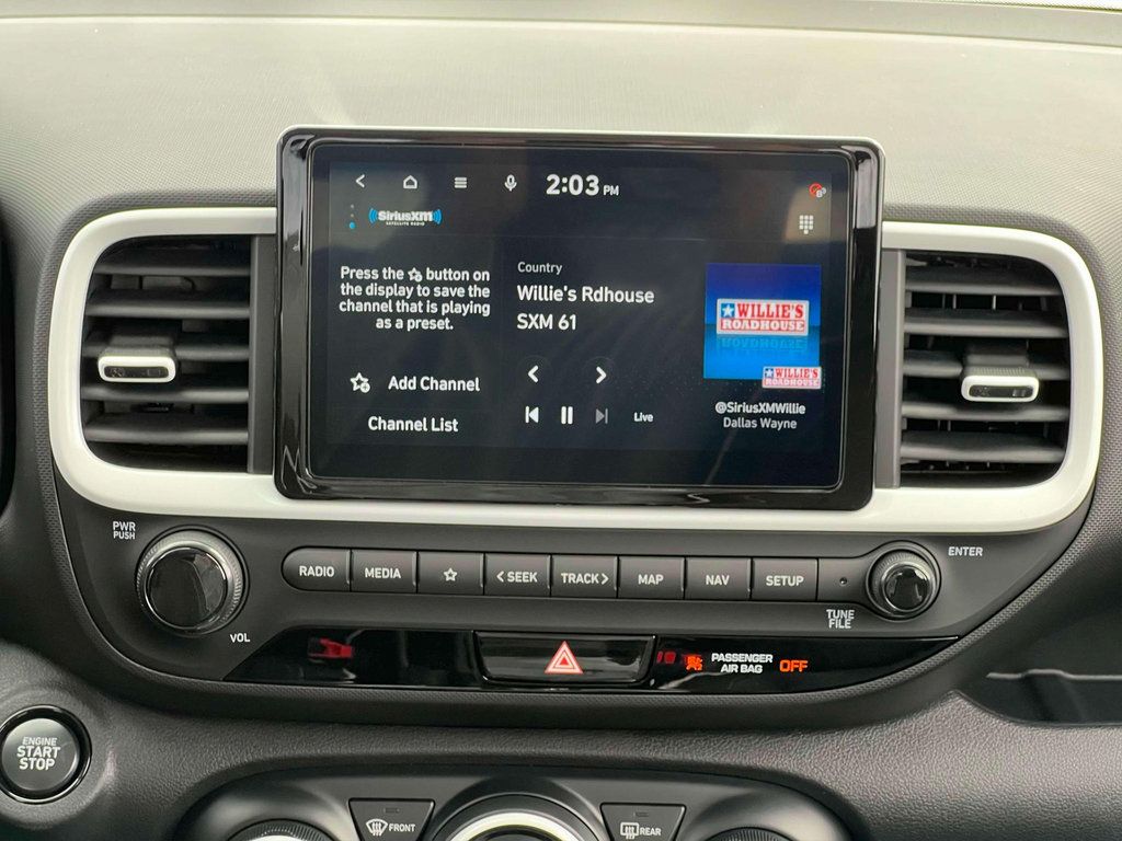 Certified 2025 Hyundai Venue Limited FWD image 19