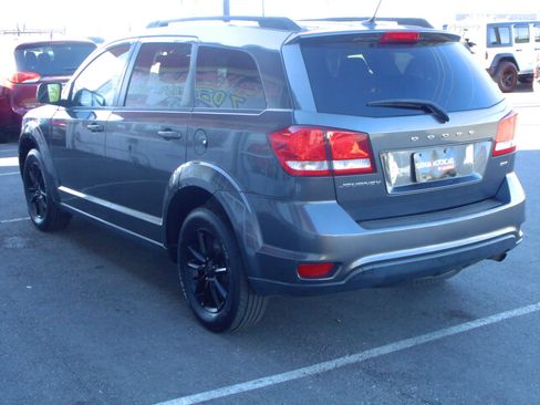 Used 2016 Dodge Journey SXT w/ Comfort/Convenience Group FWD image 7