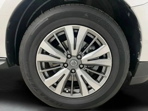 Used 2020 Nissan Pathfinder SV FWD image 25