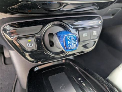 Used 2022 Toyota Prius XLE w/ Advanced Technology Package image 11