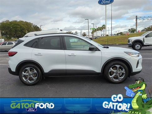 Used 2025 Ford Escape ST-Line image 4