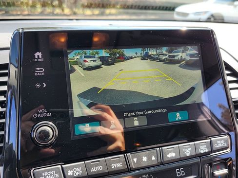 Certified 2024 Honda Odyssey Touring image 32