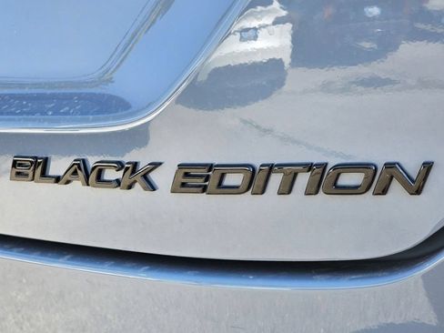 Used 2025 Honda Pilot Black Edition image 28