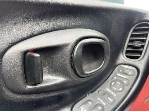 Used 1998 Chevrolet Corvette Convertible w/ Performance Handling Pkg image 20