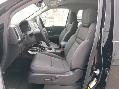 New 2026 Nissan Frontier SV w/ Tow Package AWD/4WD image 9