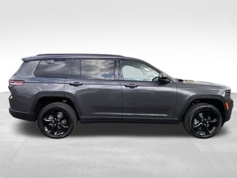 New 2025 Jeep Grand Cherokee L Altitude image 7