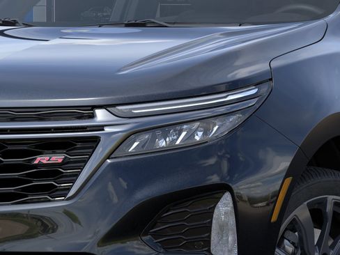 Used 2024 Chevrolet Equinox RS AWD/4WD image 11