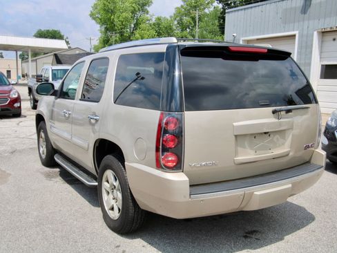Used 2008 GMC Yukon Denali image 4