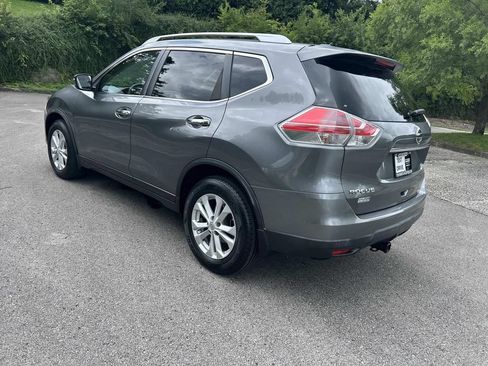 Used 2015 Nissan Rogue SV FWD image 5