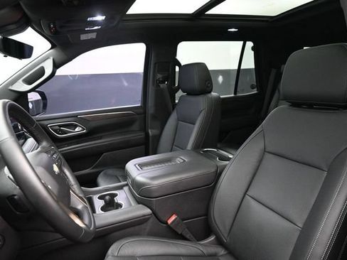Used 2024 Chevrolet Tahoe High Country AWD/4WD image 13