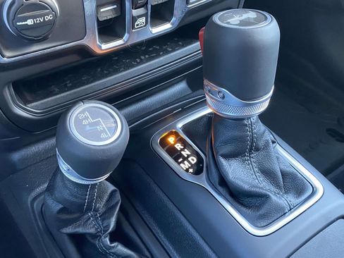 New 2026 Jeep Wrangler Unlimited Sahara AWD/4WD image 28