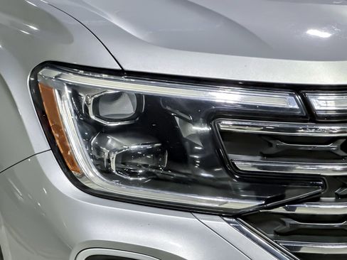 Used 2024 Volkswagen Atlas SE image 10