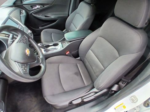 Used 2018 Chevrolet Malibu LS image 17