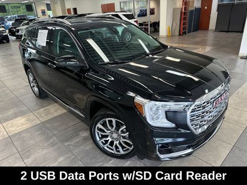 Used 2024 GMC Terrain Denali w/ Denali Premium Package AWD/4WD image 11