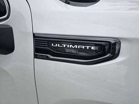 Used 2024 GMC Sierra 1500 Denali Ultimate AWD/4WD image 11
