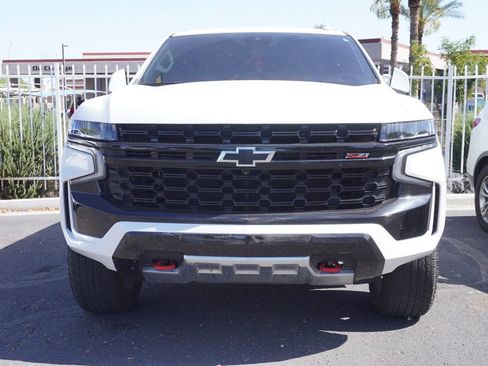 Used 2023 Chevrolet Tahoe Z71 w/ Luxury Package AWD/4WD image 2