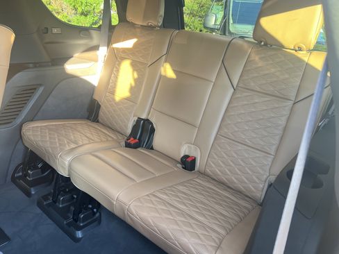 Used 2023 Cadillac Escalade Sport w/ Touring Package image 33