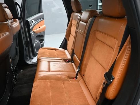 Used 2018 Jeep Grand Cherokee SRT AWD/4WD image 19