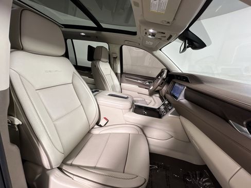 Used 2021 GMC Yukon XL Denali image 28