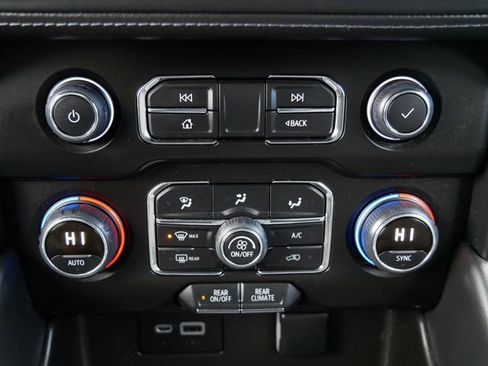 Used 2022 Chevrolet Tahoe LS image 17