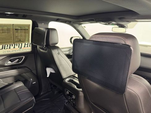 Used 2022 Chevrolet Tahoe RST w/ Luxury Package image 33