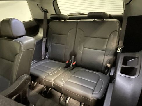 Used 2023 GMC Acadia SLT image 19