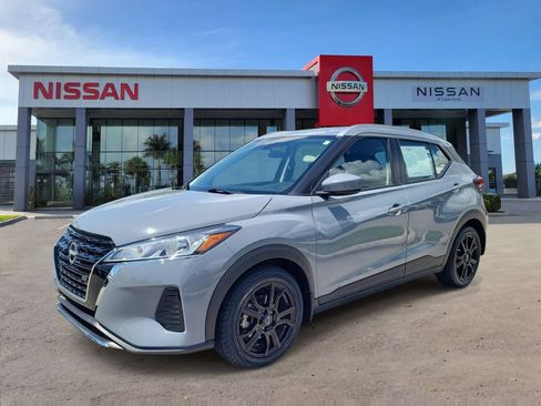Used 2023 Nissan Kicks SV FWD image 5