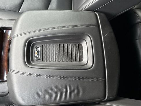 Used 2018 Cadillac Escalade Luxury image 27