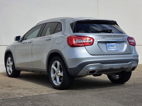 Used 2018 Mercedes-Benz GLA 250 4MATIC image 3